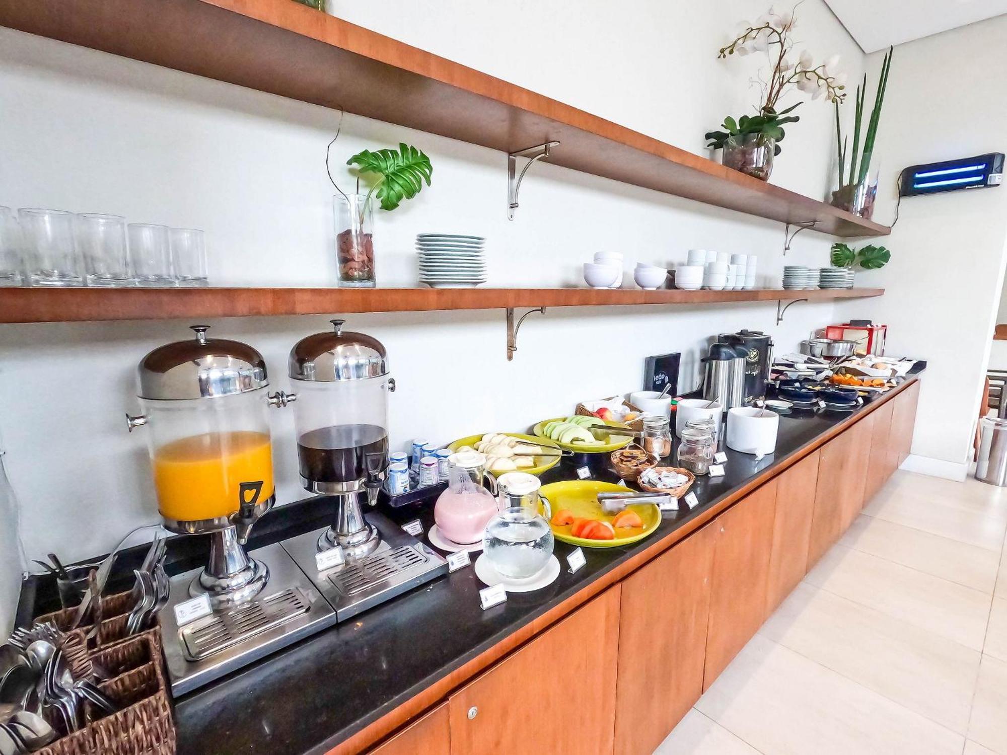 Estanconfor Vista Mar Comgaragem Arrumacao Diaria, Ar Cond. E Cozinha