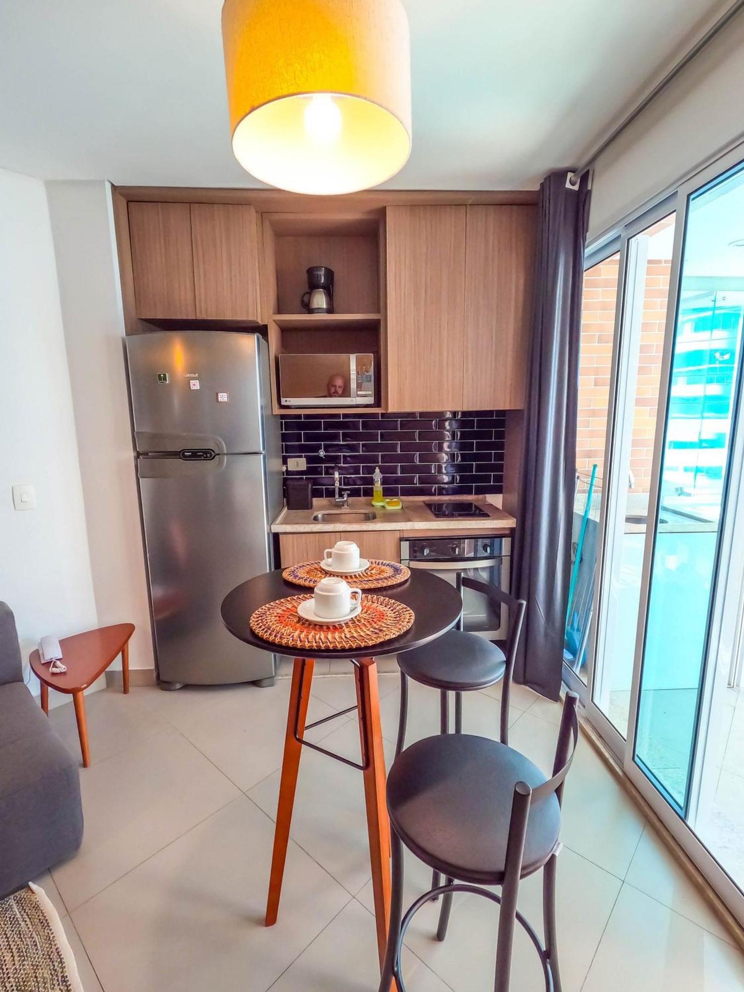 Apartment Estanconfor Vista Mar Comgaragem Arrumacao Diaria, Ar Cond. E Cozinha *